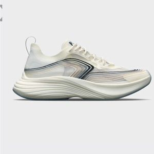 APL Mens Streamline Training Shoe Sz. 11